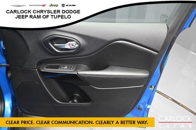 Used 2020 Jeep Cherokee Latitude Plus FWD image 30