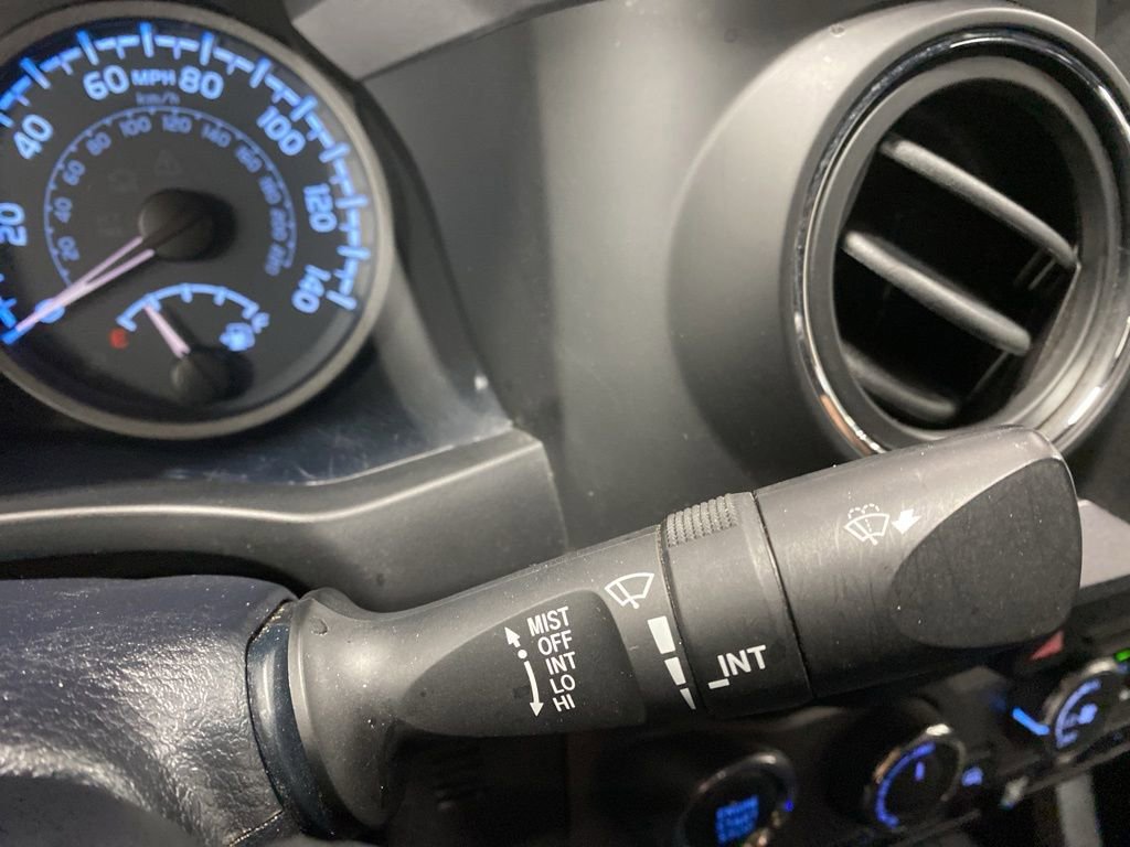 Used 2019 Toyota Tacoma TRD Off-Road AWD/4WD image 32