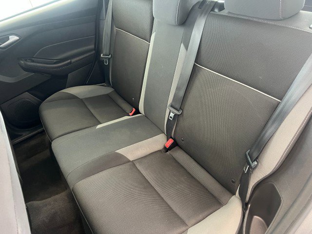 Used 2012 Ford Focus SE FWD image 28