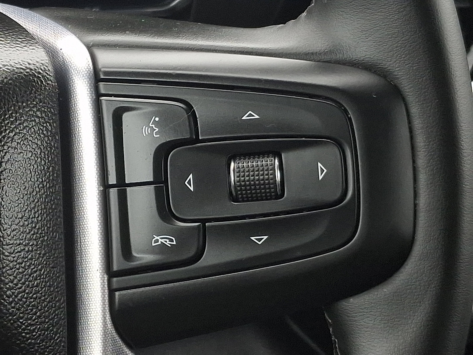 Used 2024 GMC Sierra 1500 Elevation image 23