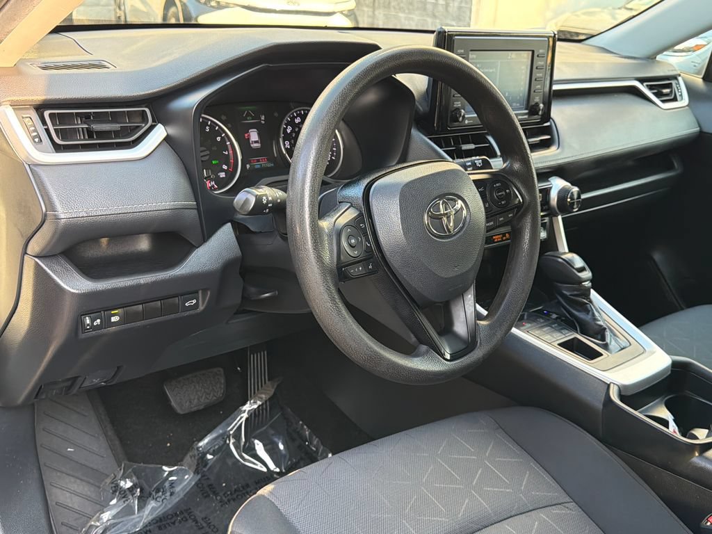 Used 2021 Toyota RAV4 XLE w/ Convenience Package AWD/4WD image 21
