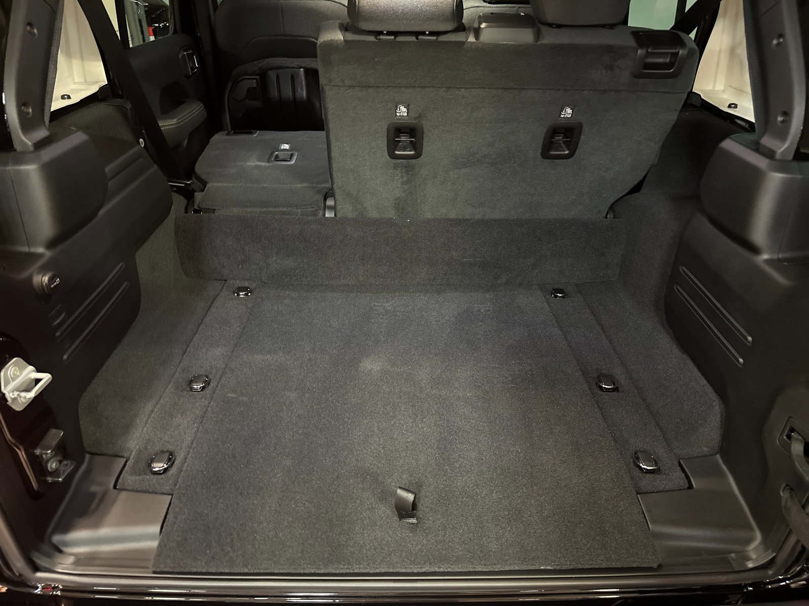 New 2025 Jeep Wrangler Unlimited Sahara image 14