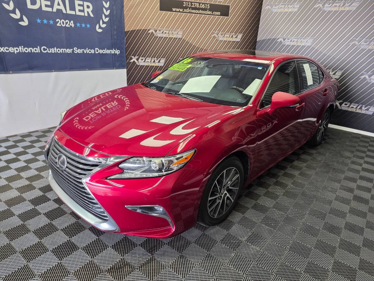 Used 2016 Lexus ES 350 w/ Luxury Package w/Wood Trim FWD image 1