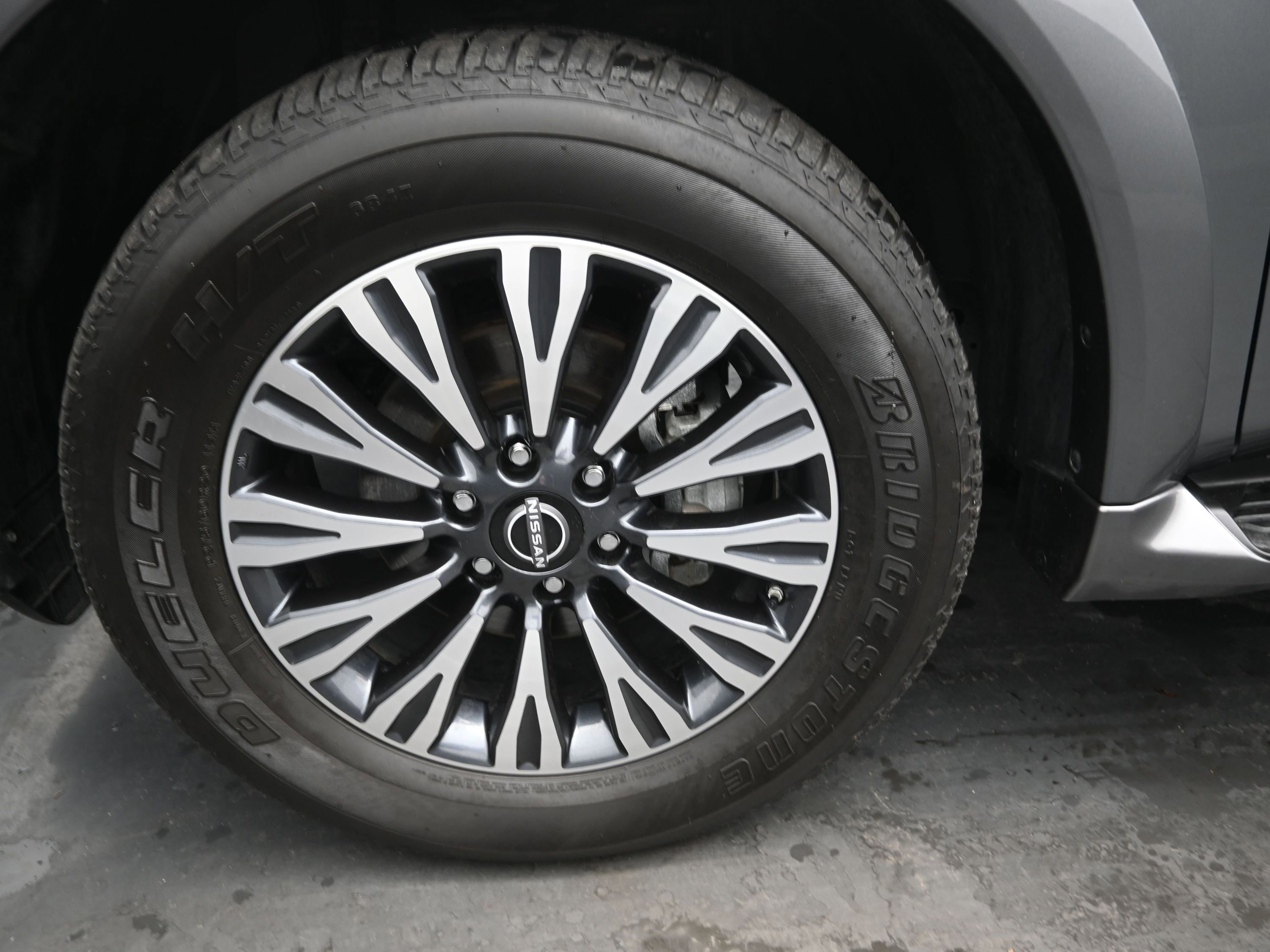 Used 2024 Nissan Armada SL w/ Midnight Edition Package image 11