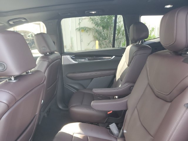 Certified 2022 Cadillac XT6 Premium Luxury w/ Technology Package AWD/4WD image 14