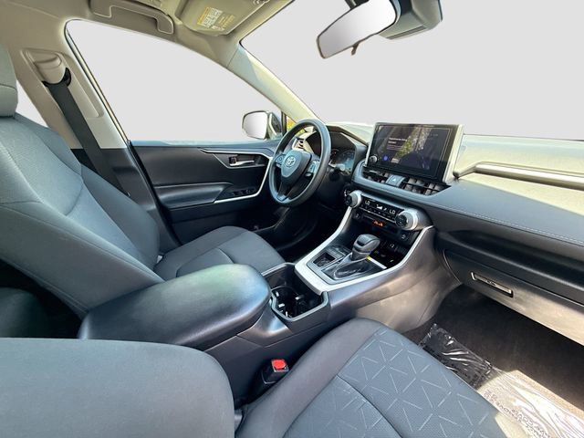 Used 2024 Toyota RAV4 XLE w/ Convenience Package FWD image 27
