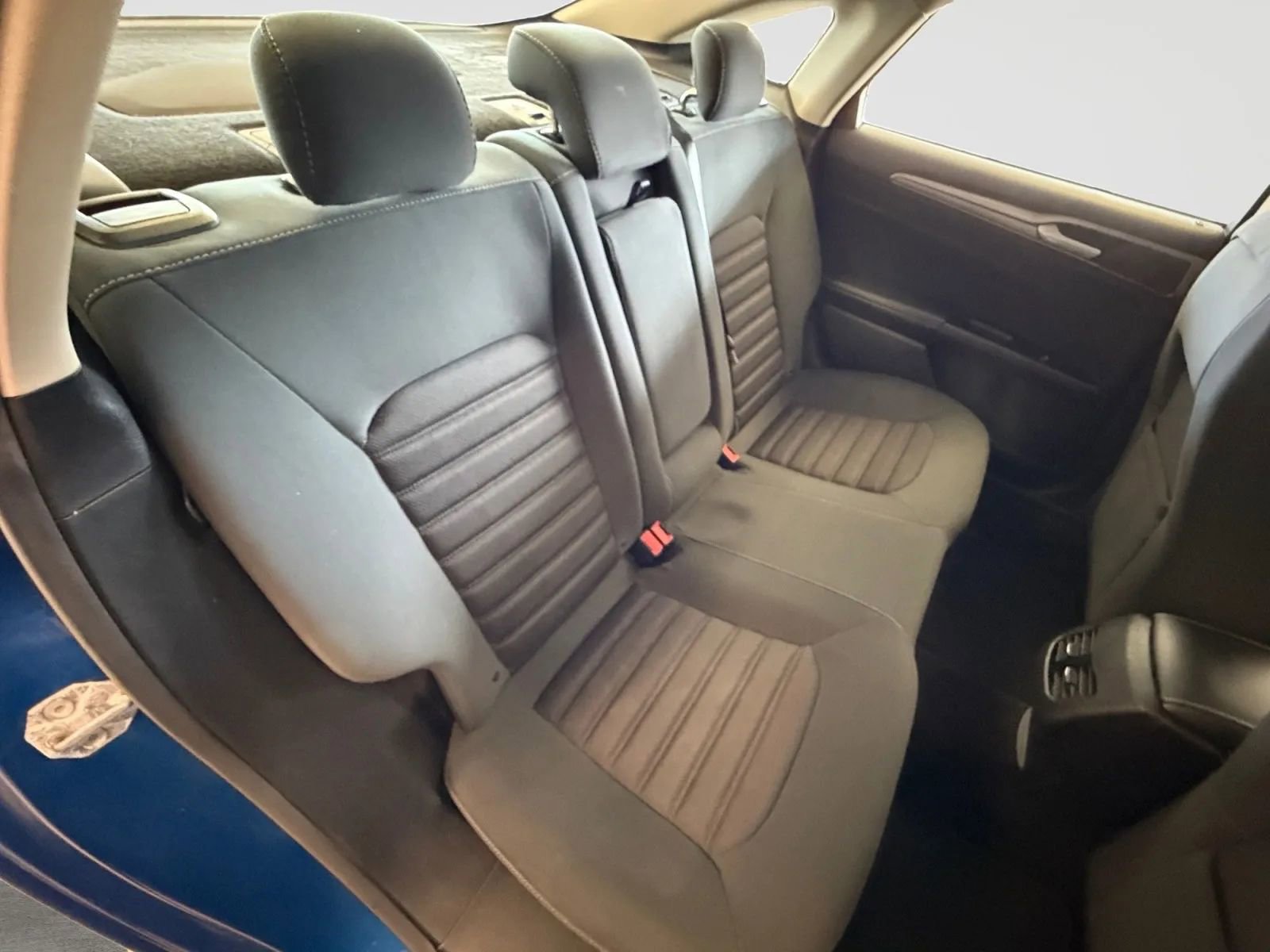 Used 2017 Ford Fusion SE w/ Fusion SE Technology Package image 50