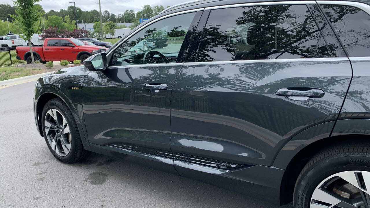 Used 2021 Audi e-tron Prestige w/ Prestige Package AWD/4WD image 5