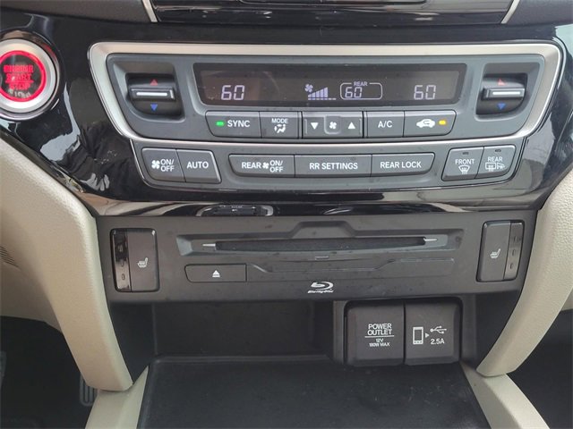 Used 2020 Honda Pilot Touring image 23