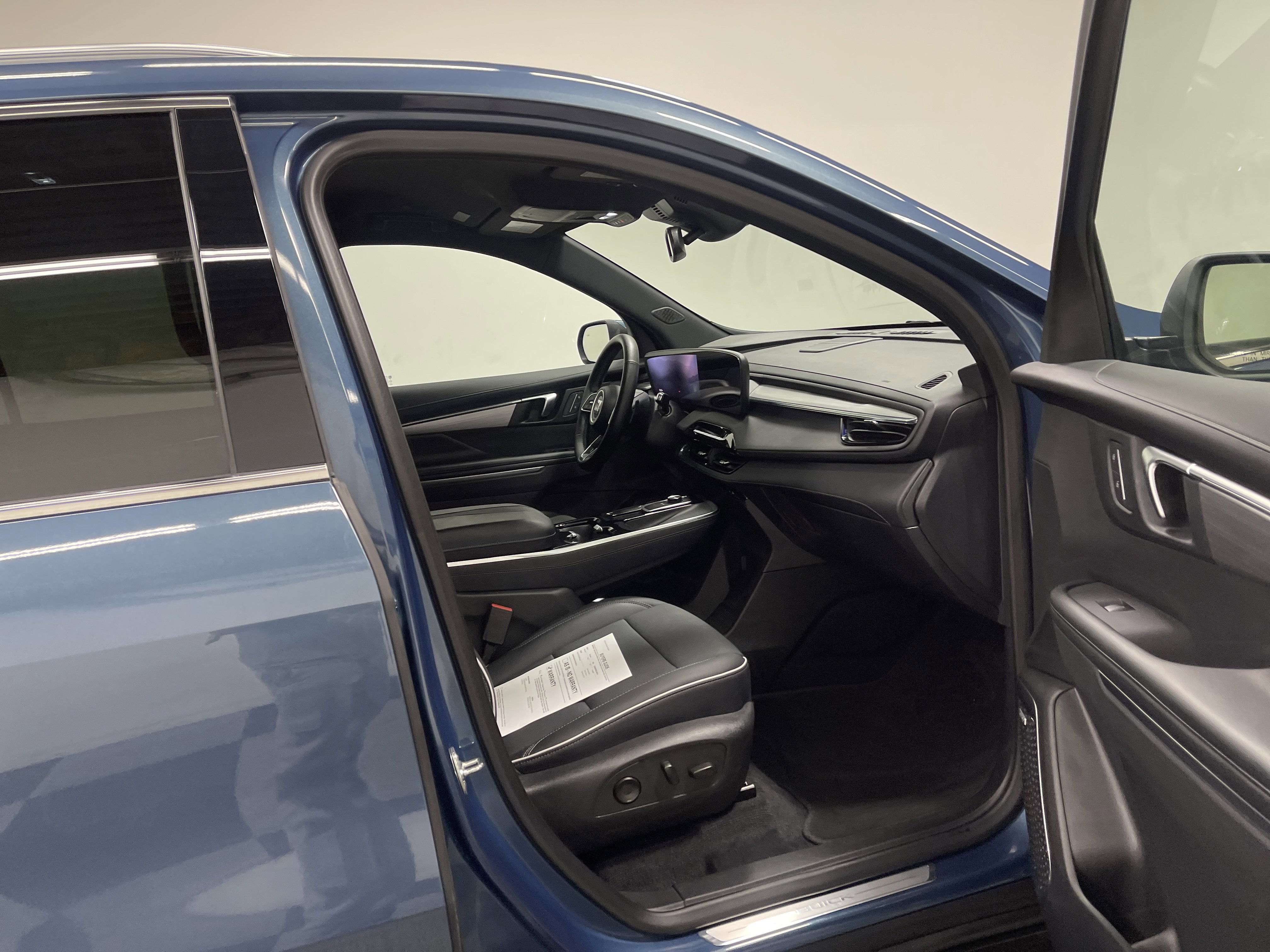 Used 2025 Buick Enclave Preferred image 26