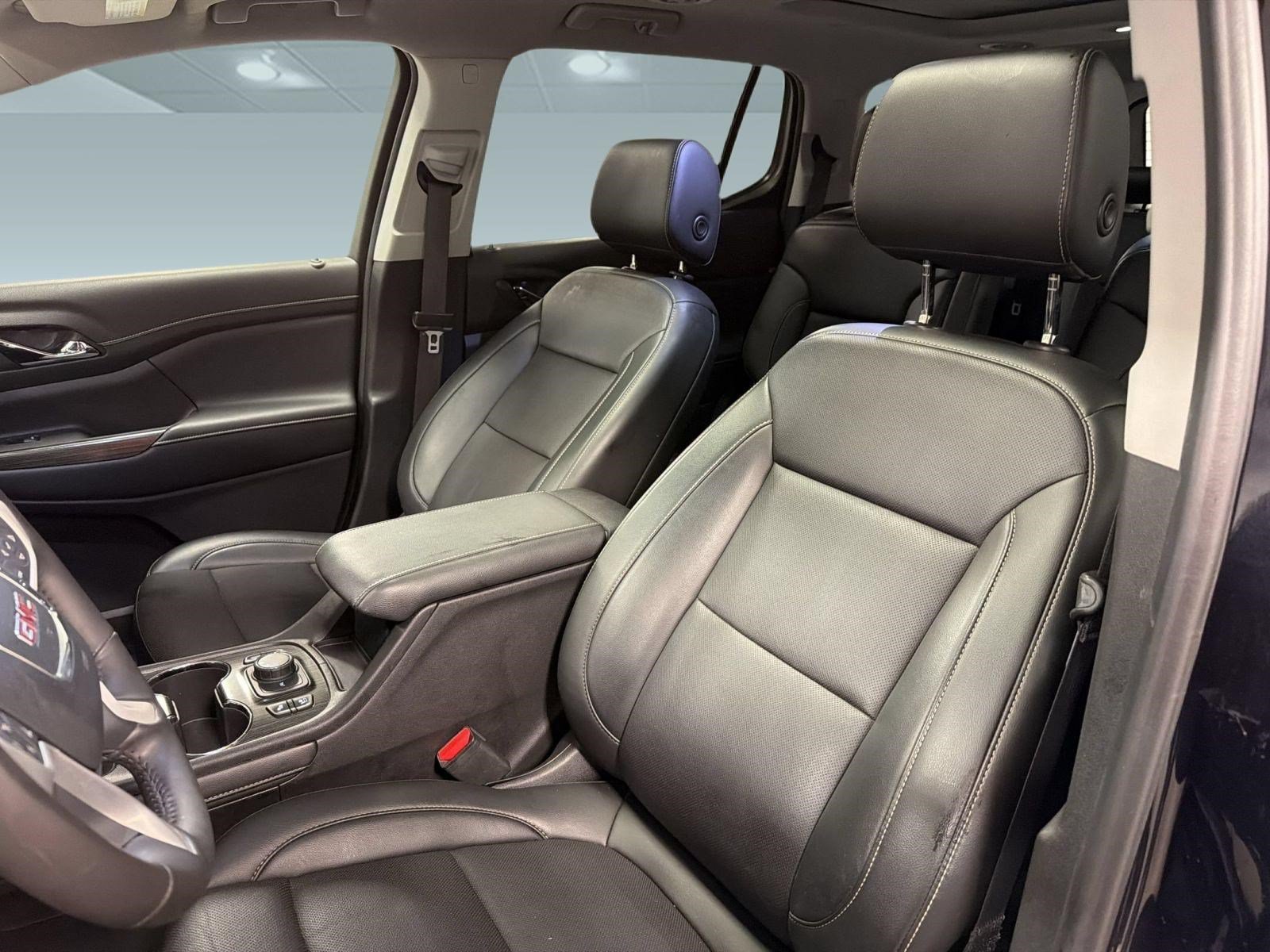 Used 2021 GMC Acadia SLT w/ Elevation Edition FWD image 27