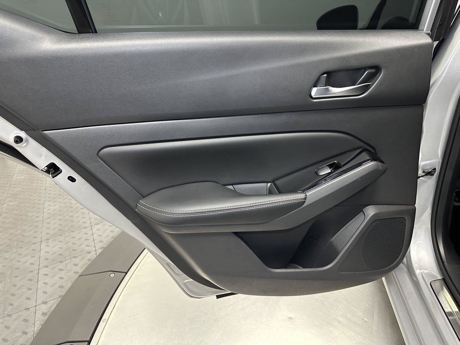 Used 2024 Nissan Altima 2.5 SL AWD/4WD image 31