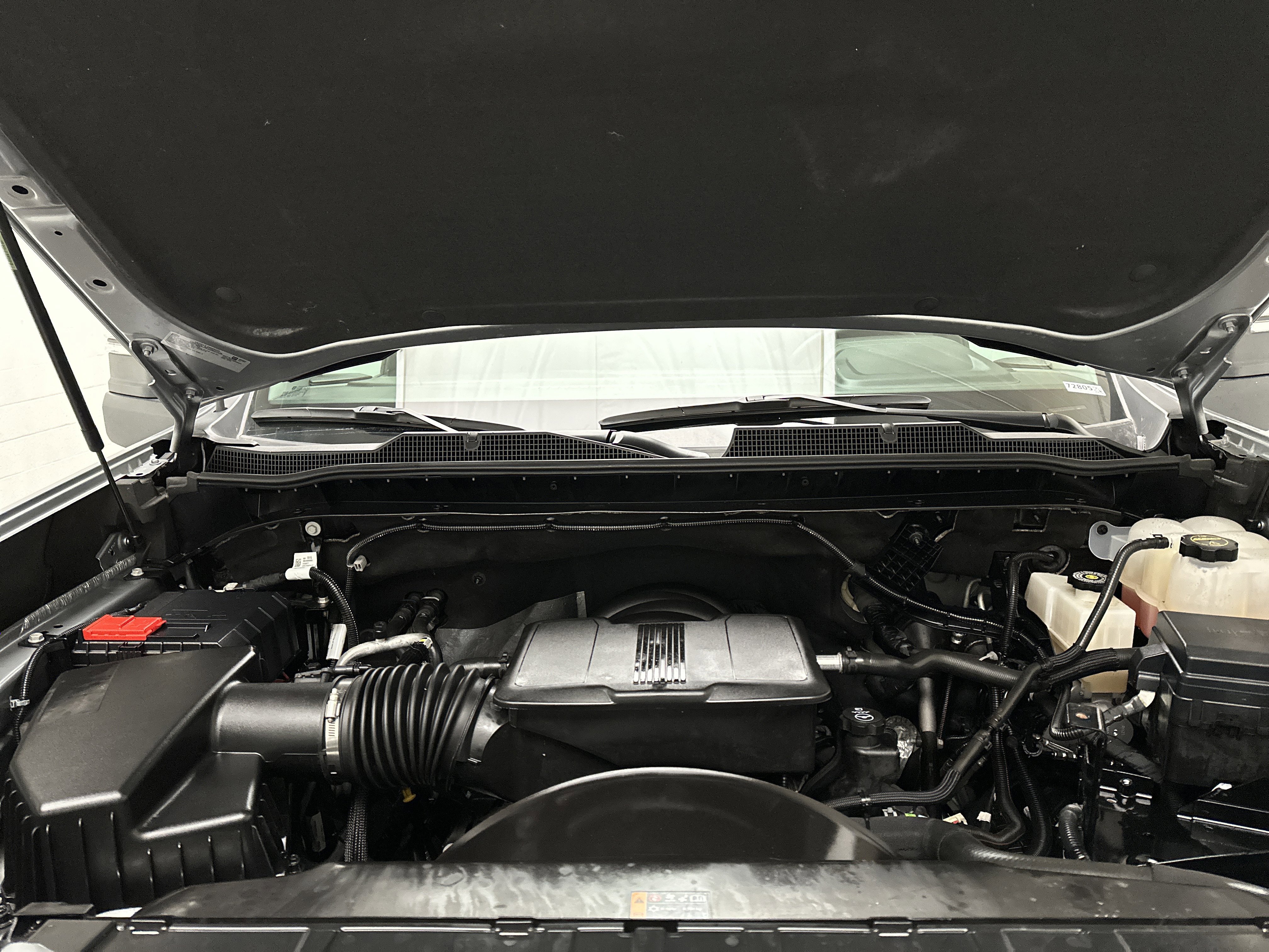 Used 2025 Chevrolet Silverado 2500 LT w/ Convenience Package image 44