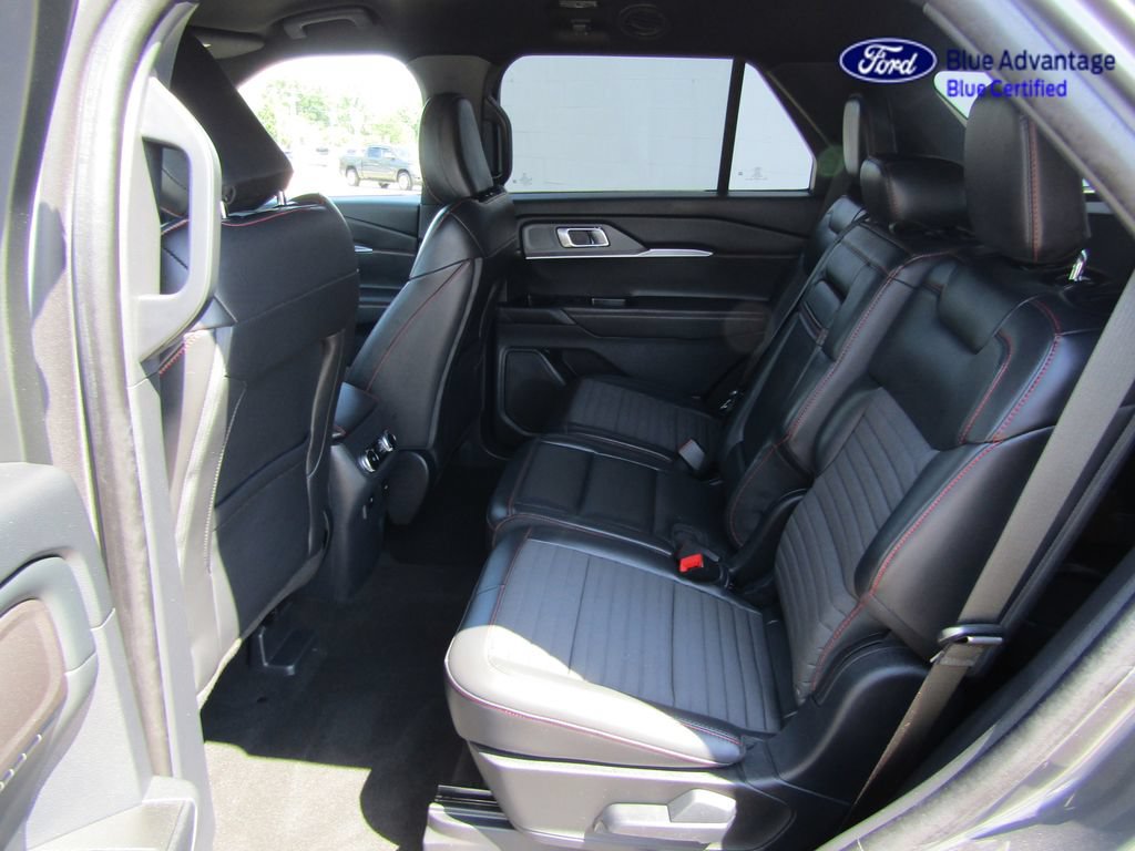 Certified 2025 Ford Explorer ST-Line w/ ST-Line Street Pack AWD/4WD image 18