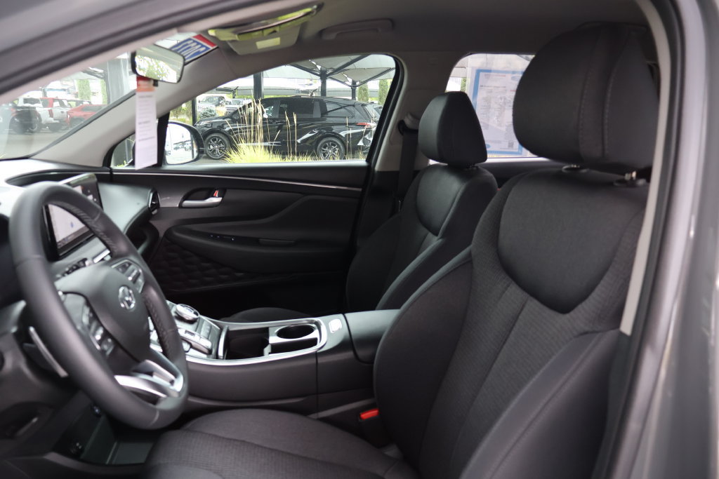 Used 2023 Hyundai Santa Fe SEL w/ Cargo Package AWD/4WD image 7