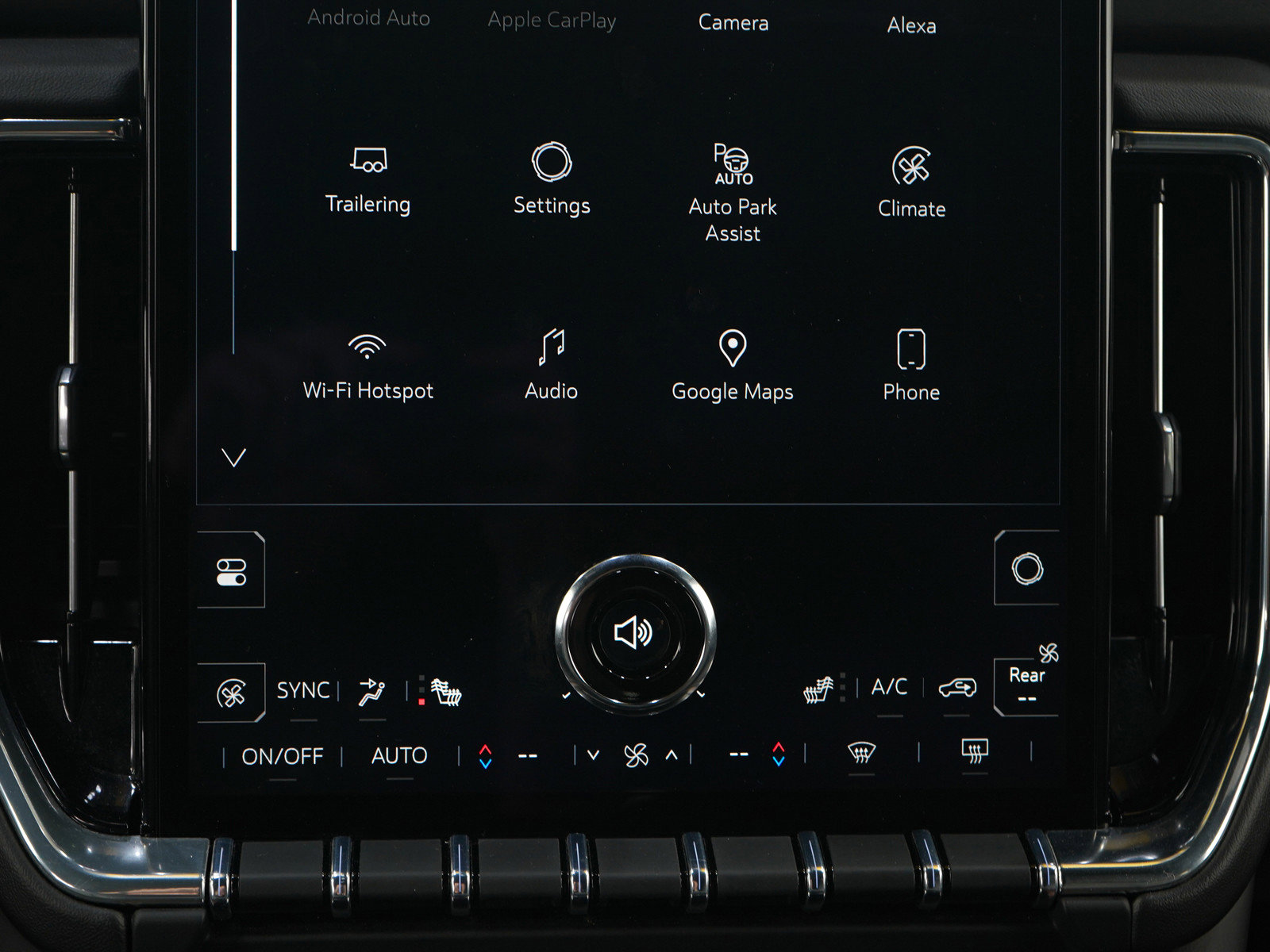 Used 2025 GMC Yukon Denali image 21