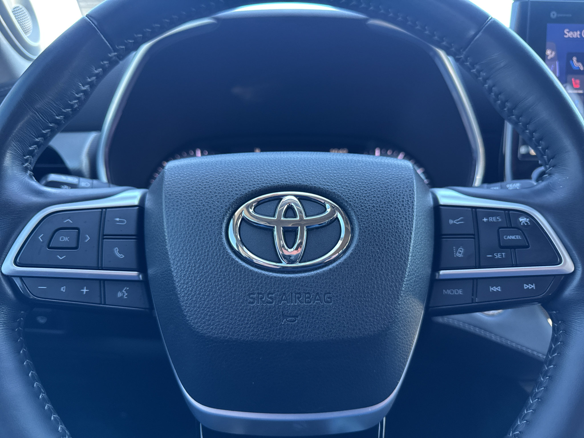 Used 2022 Toyota Highlander Platinum AWD/4WD image 21