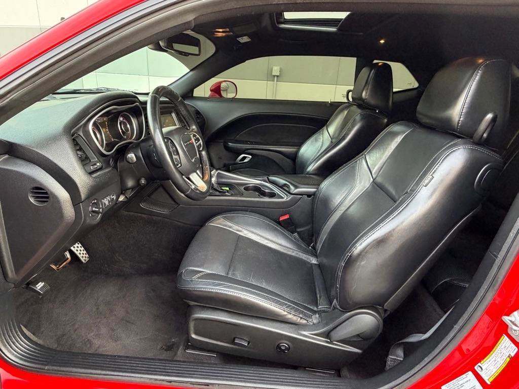 Used 2016 Dodge Challenger SXT Plus image 25