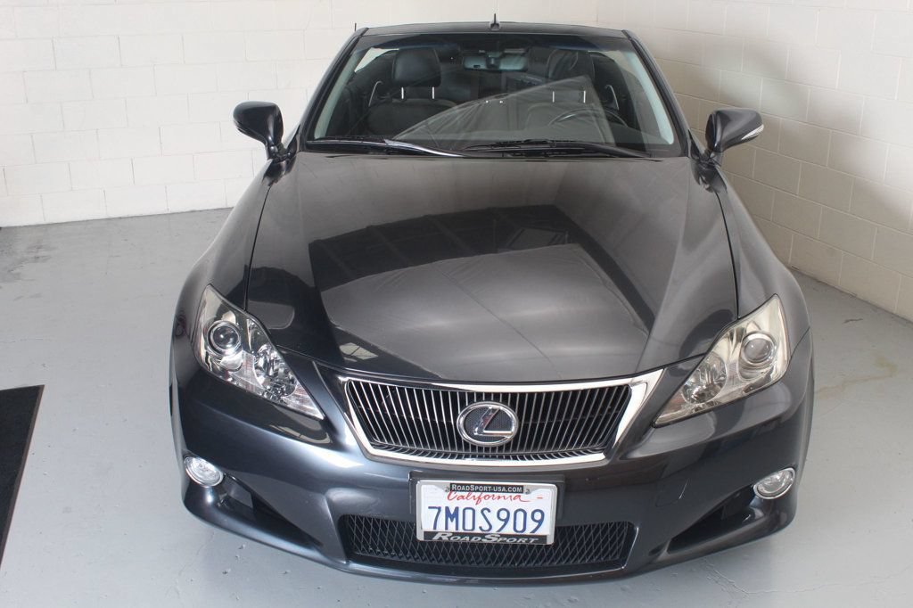 Used 2010 Lexus IS 250C w/ Luxury Pkg RWD image 3