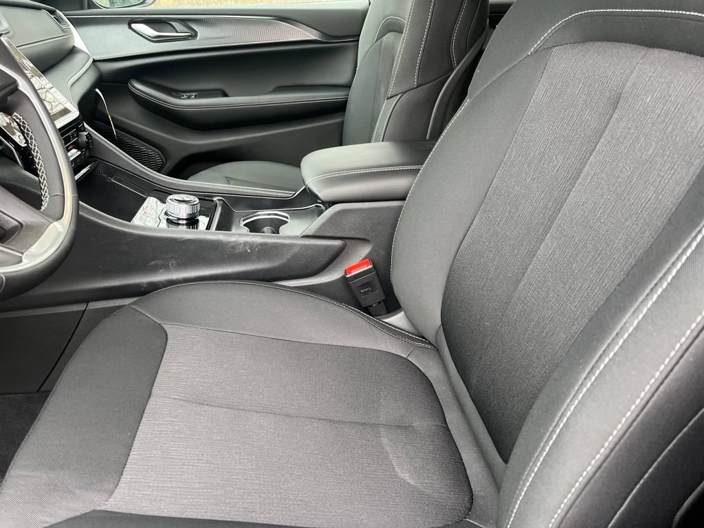 New 2026 Jeep Grand Cherokee L 4WD image 18