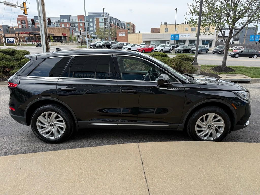 Used 2021 Lincoln Corsair AWD image 4