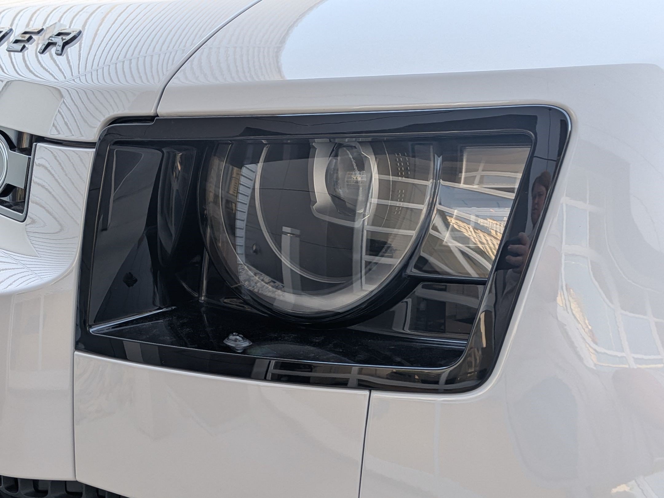 New 2026 Land Rover Defender 110 S AWD/4WD image 9