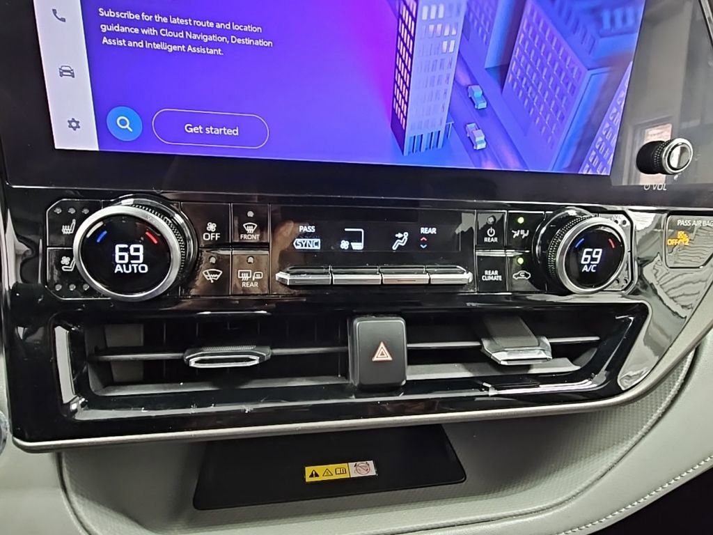 Used 2023 Toyota Highlander Limited image 20