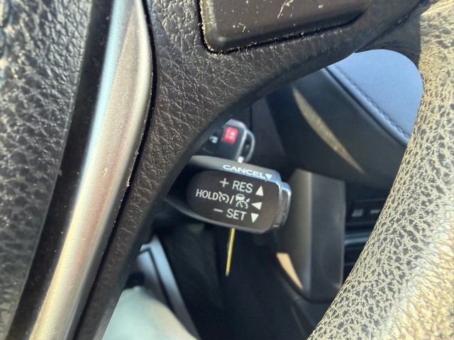 Used 2018 Toyota RAV4 LE image 19