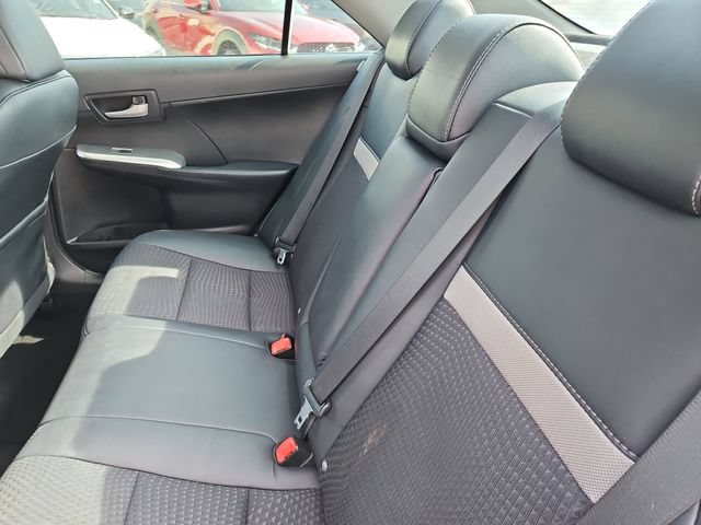 Used 2014 Toyota Camry SE FWD image 12