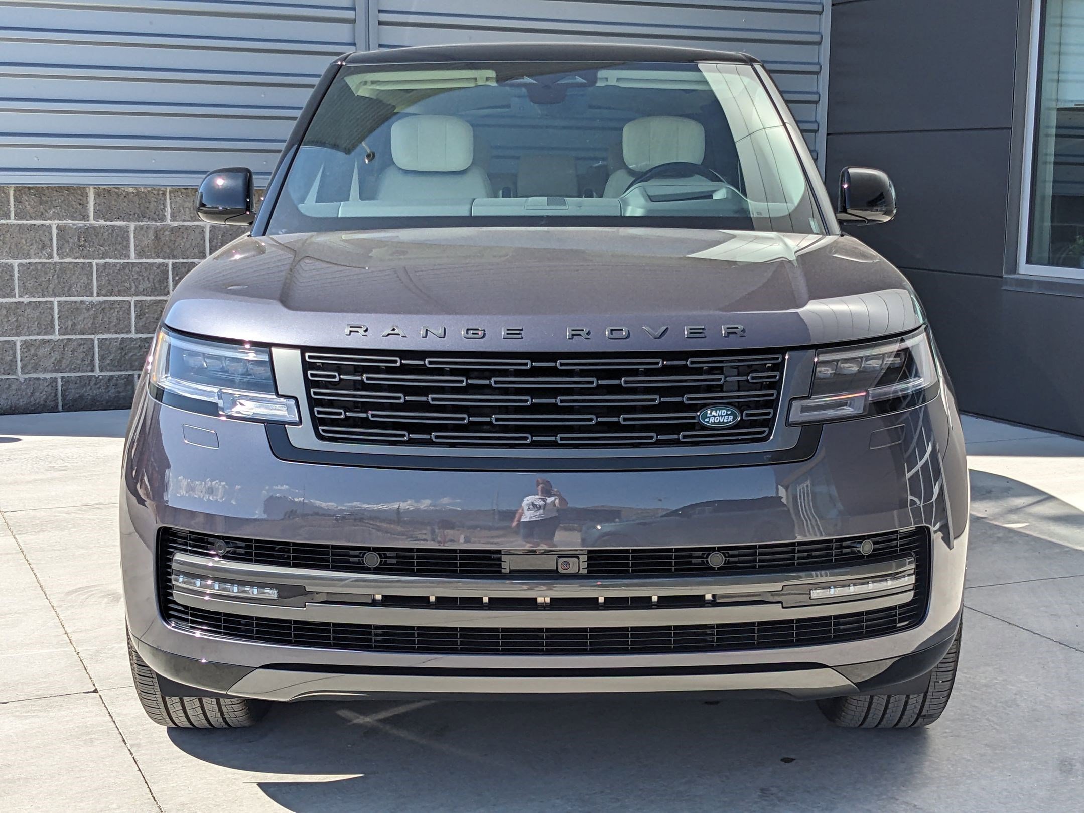 New 2025 Land Rover Range Rover Autobiography image 2