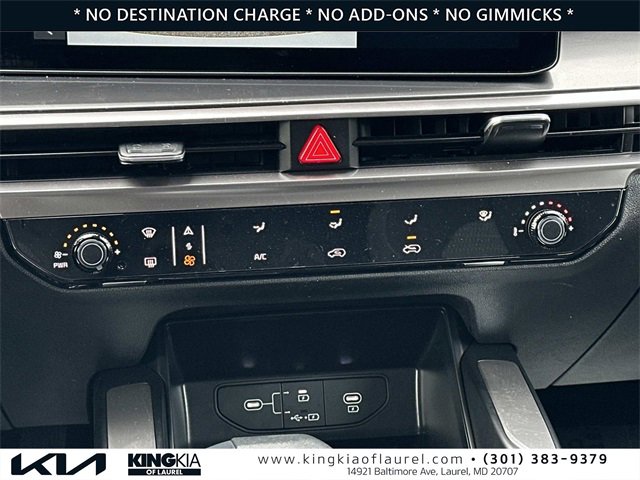 Used 2025 Kia Sorento LX image 5