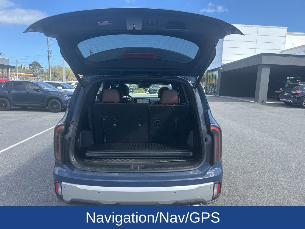 Used 2024 Kia Telluride EX w/ EX Captain's Chair Package image 6