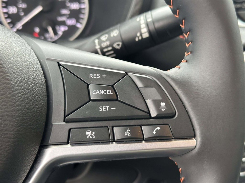 Certified 2025 Nissan Sentra SR image 25