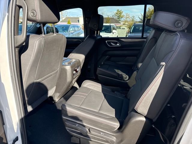 Used 2021 Chevrolet Suburban RST w/ Luxury Package image 25