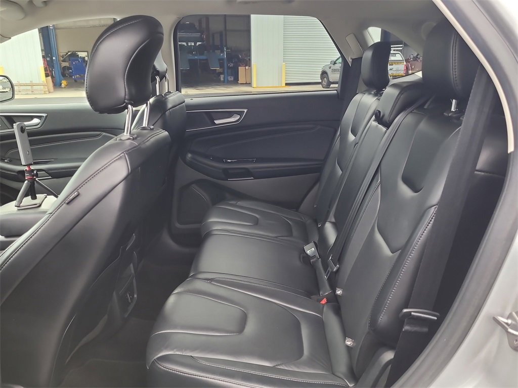 Used 2017 Ford Edge Titanium image 12