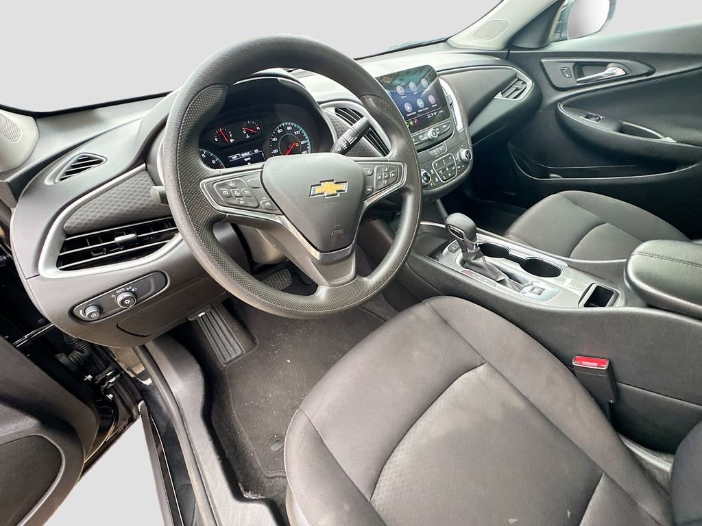 Used 2024 Chevrolet Malibu LT image 9