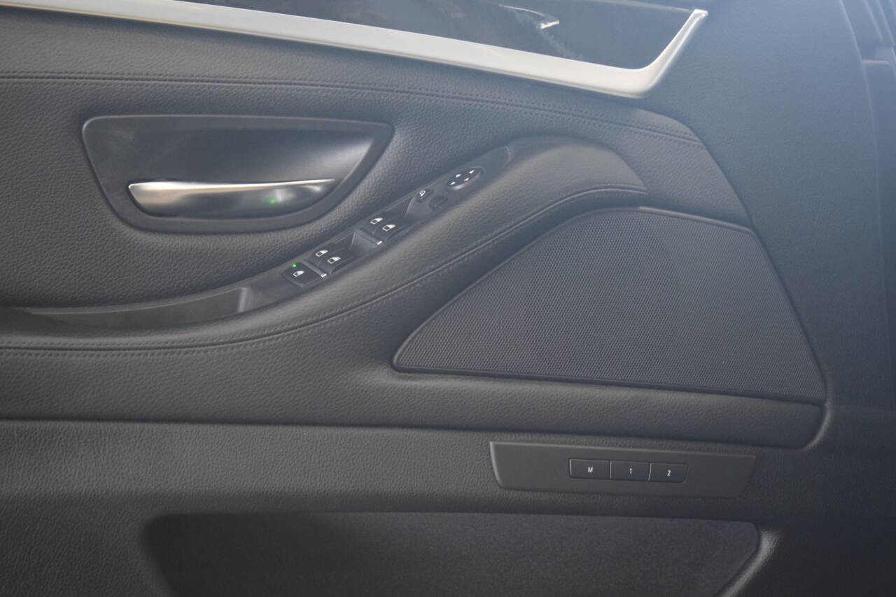 Used 2012 BMW 528i Sedan RWD image 39