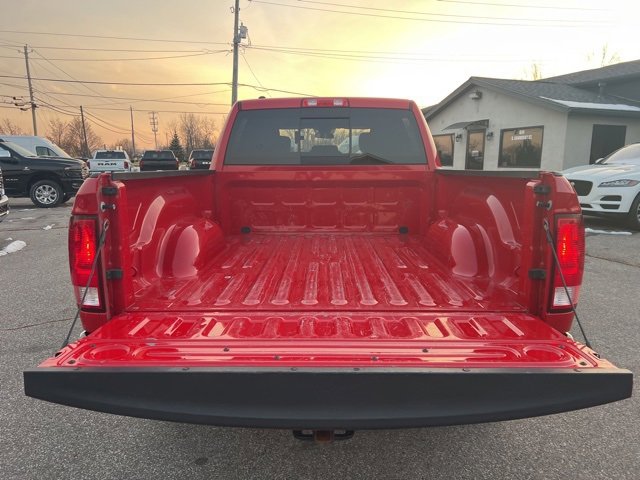 Used 2019 RAM 1500 Classic SLT image 17