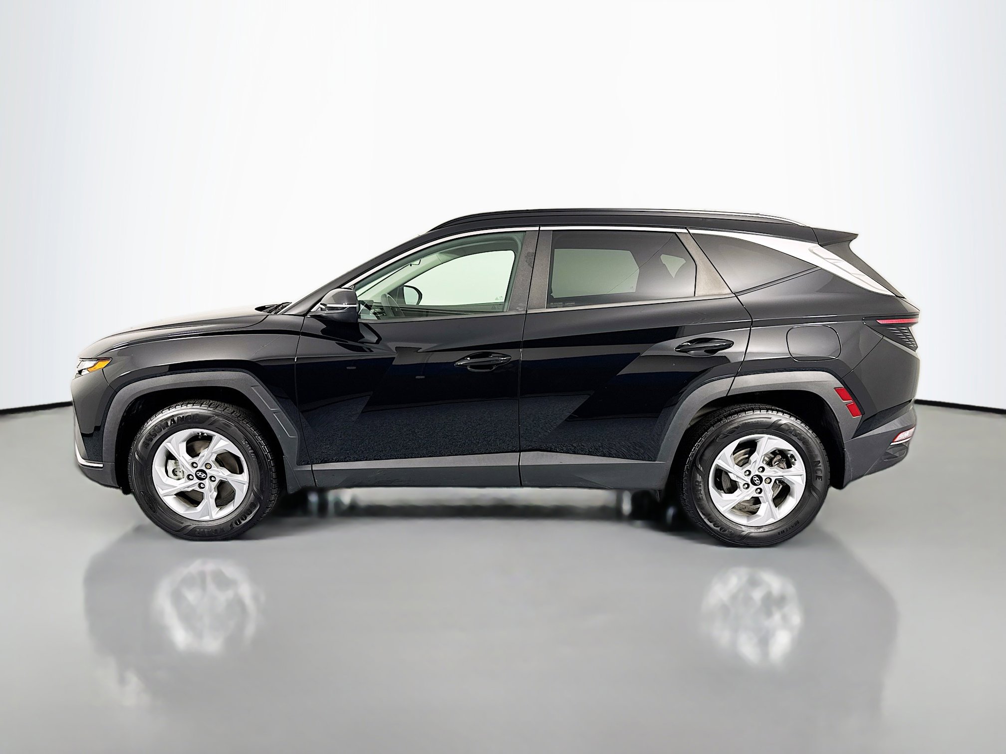 Used 2022 Hyundai Tucson SEL w/ Winter Package AWD/4WD image 8