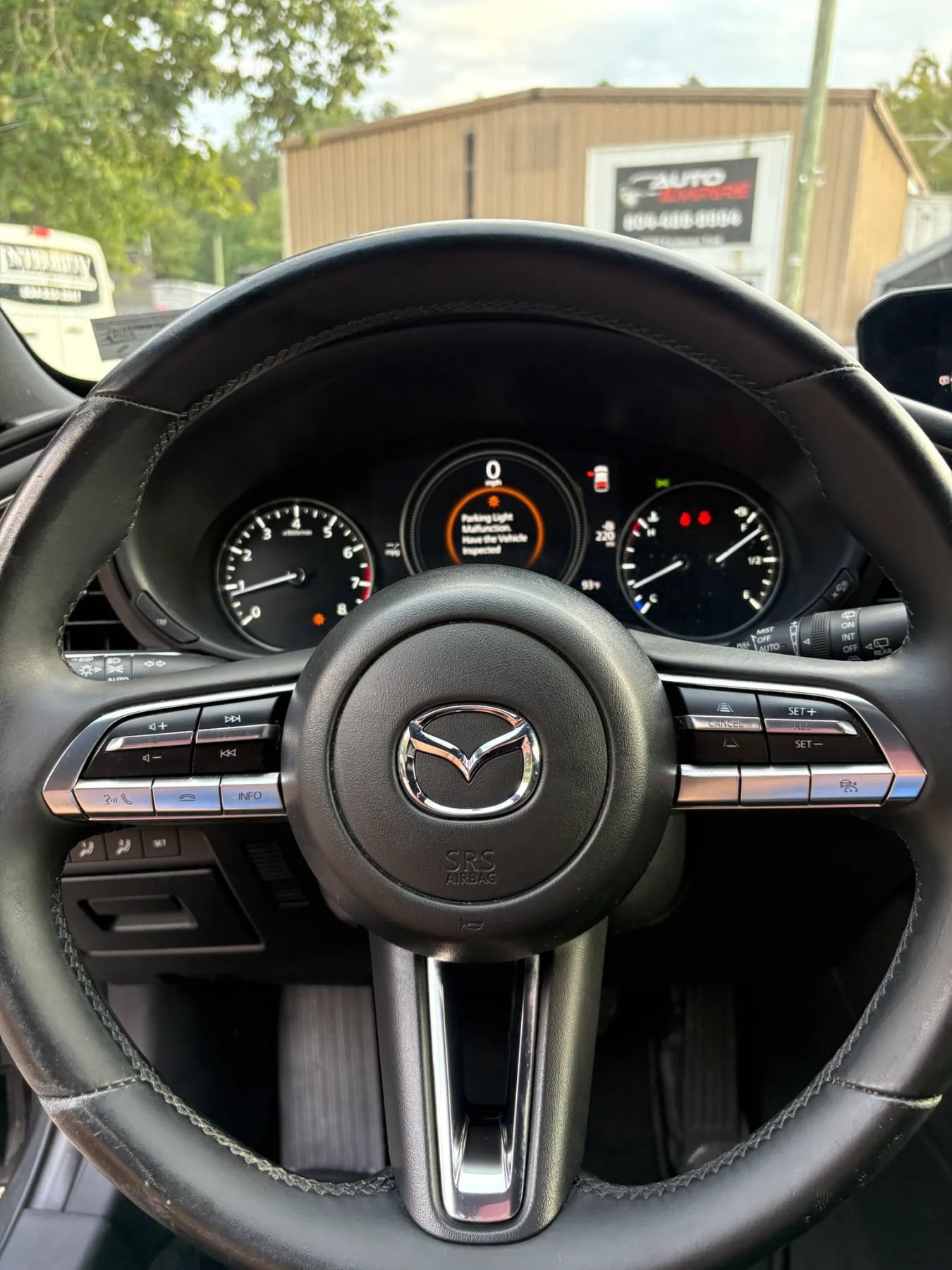 Used 2019 MAZDA MAZDA3 Hatchback w/ Preferred Package FWD image 13