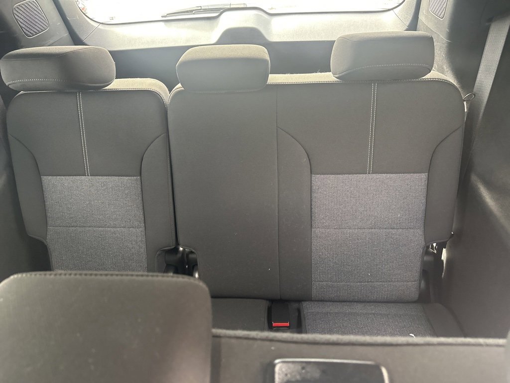 Used 2025 GMC Acadia Elevation image 13