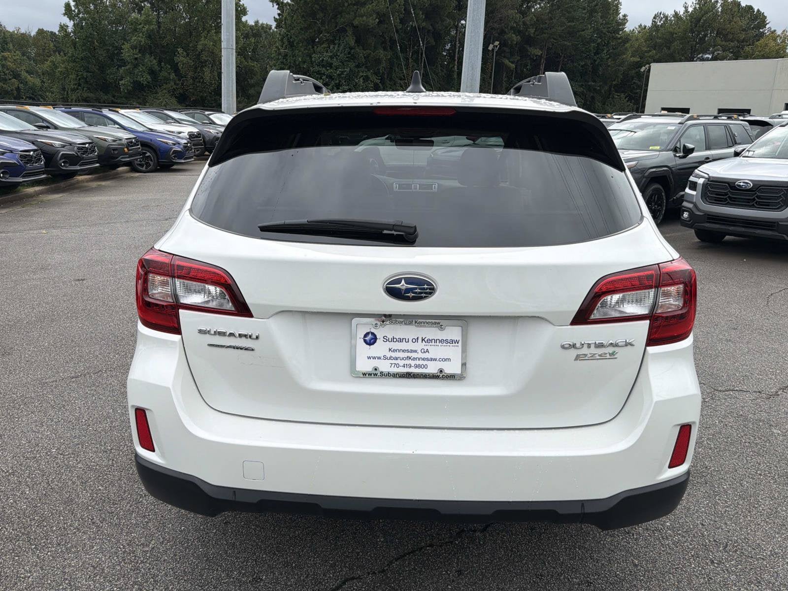 Used 2017 Subaru Outback 2.5i Premium AWD/4WD image 8