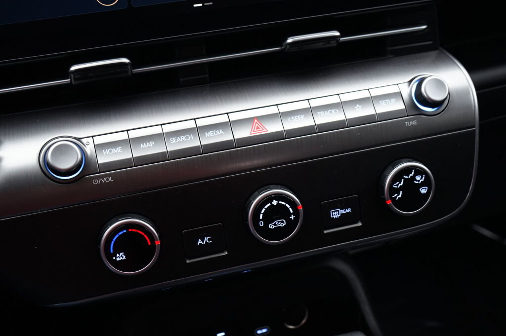 Used 2024 Hyundai Kona SE image 20