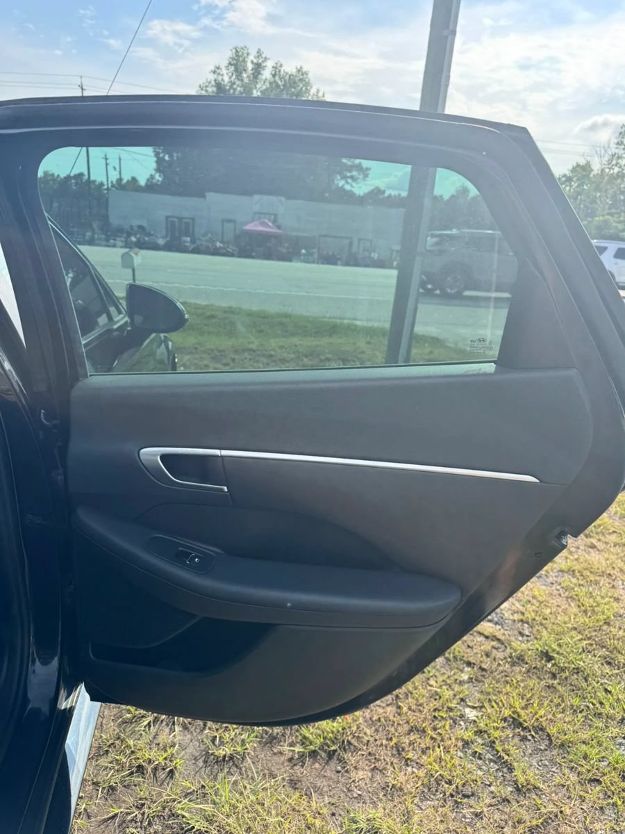 Used 2020 Hyundai Sonata SEL w/ Convenience + Sunroof Package FWD image 16