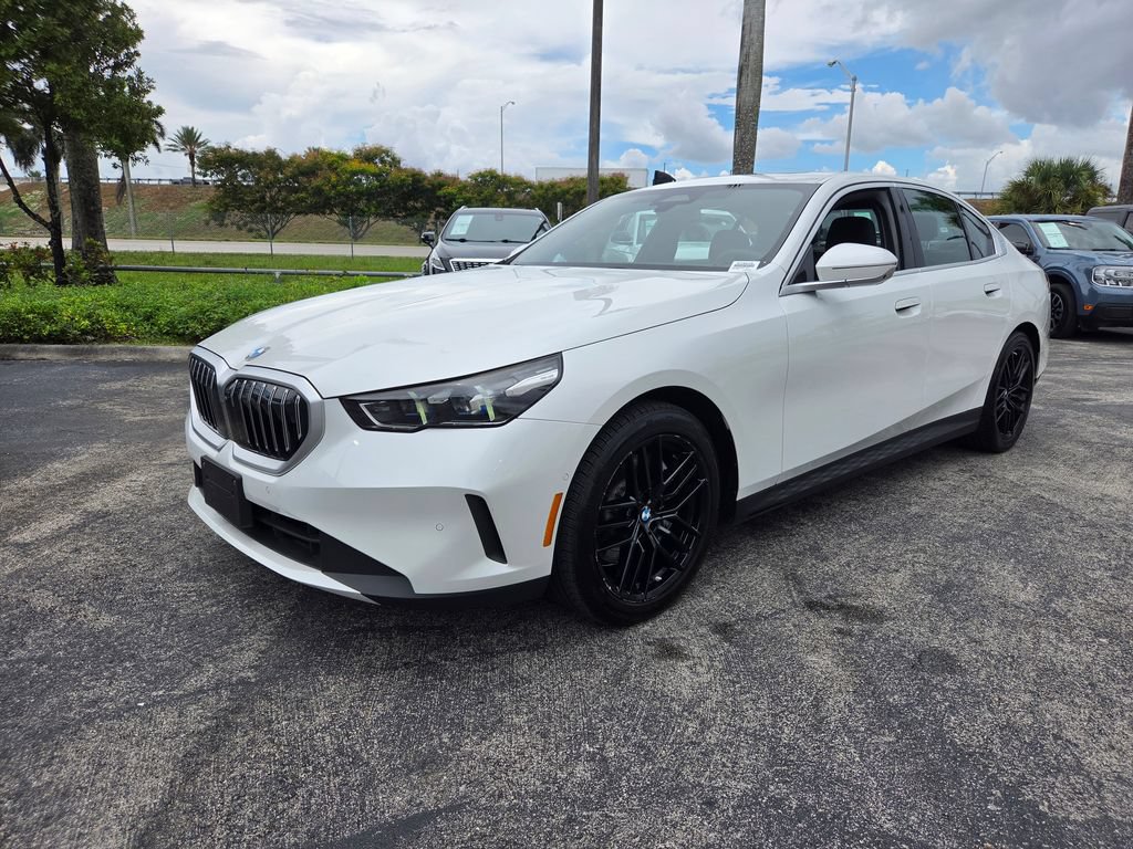 Used 2025 BMW 540i xDrive w/ Premium Package AWD/4WD image 17