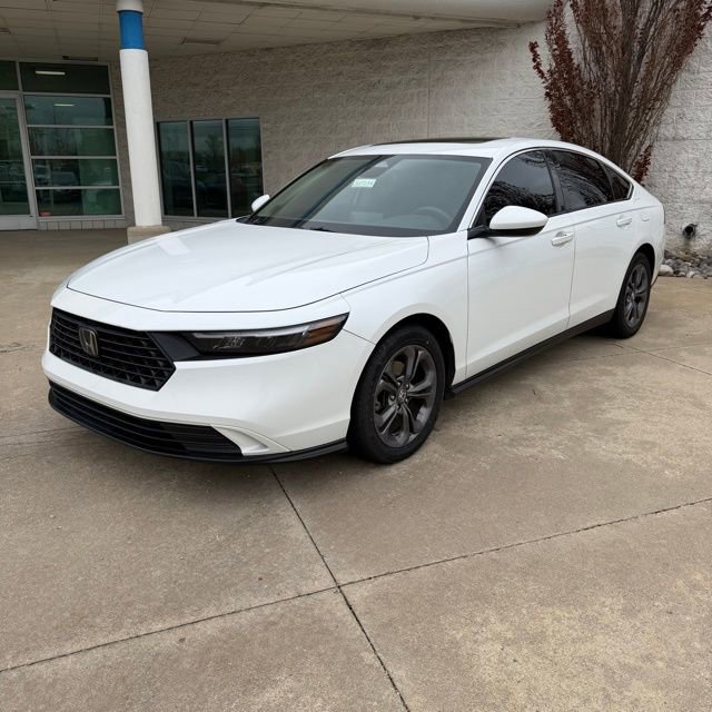 Used 2023 Honda Accord EX image 1