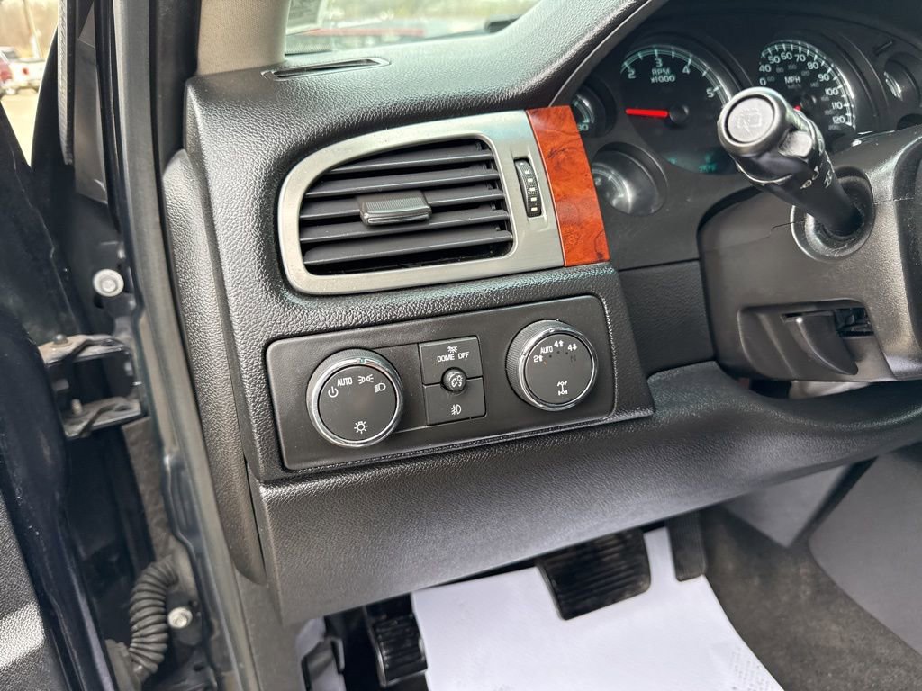 Used 2012 Chevrolet Tahoe LTZ image 30