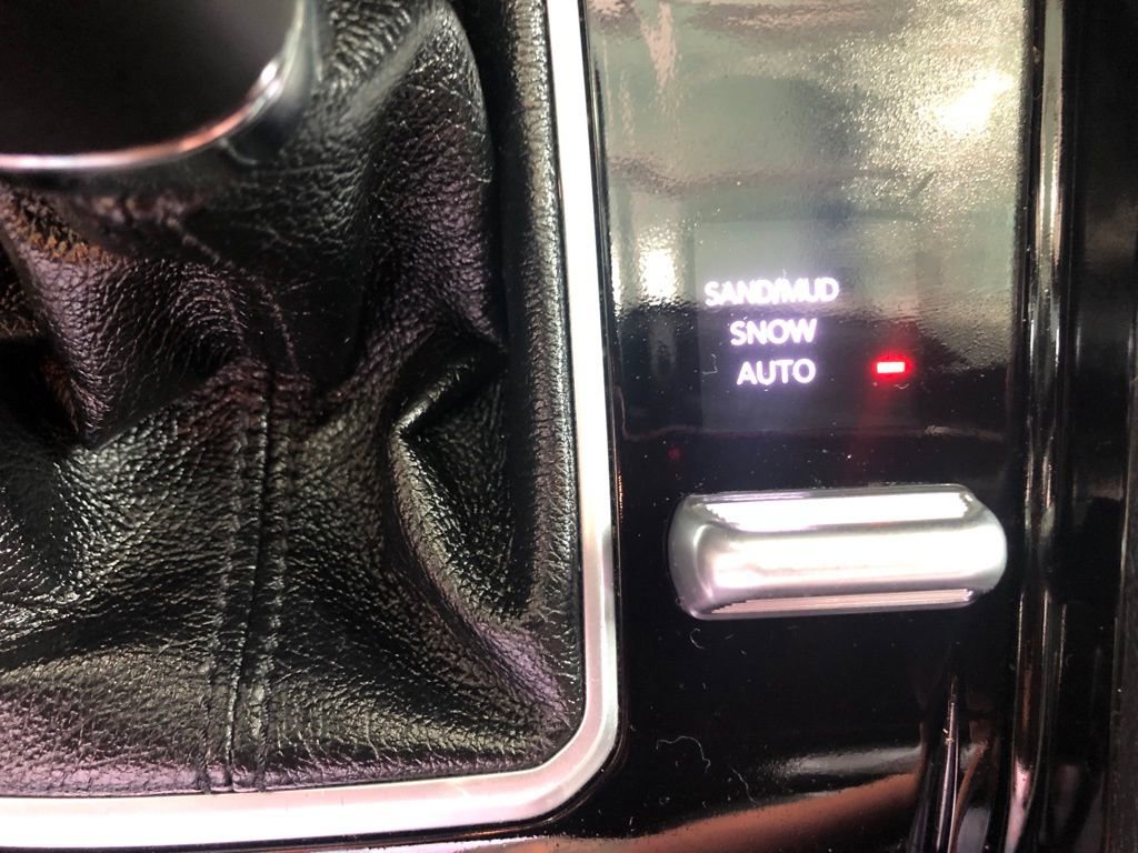 Used 2024 Jeep Compass Limited image 20