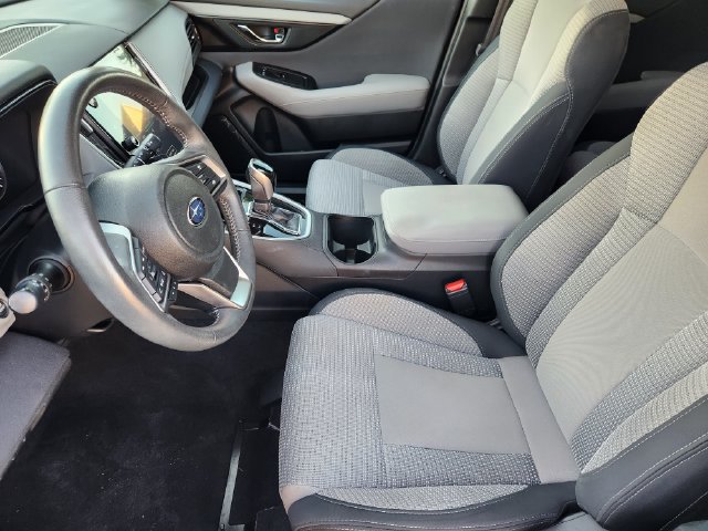 Used 2025 Subaru Outback Premium w/ Popular Package #1A AWD/4WD image 4