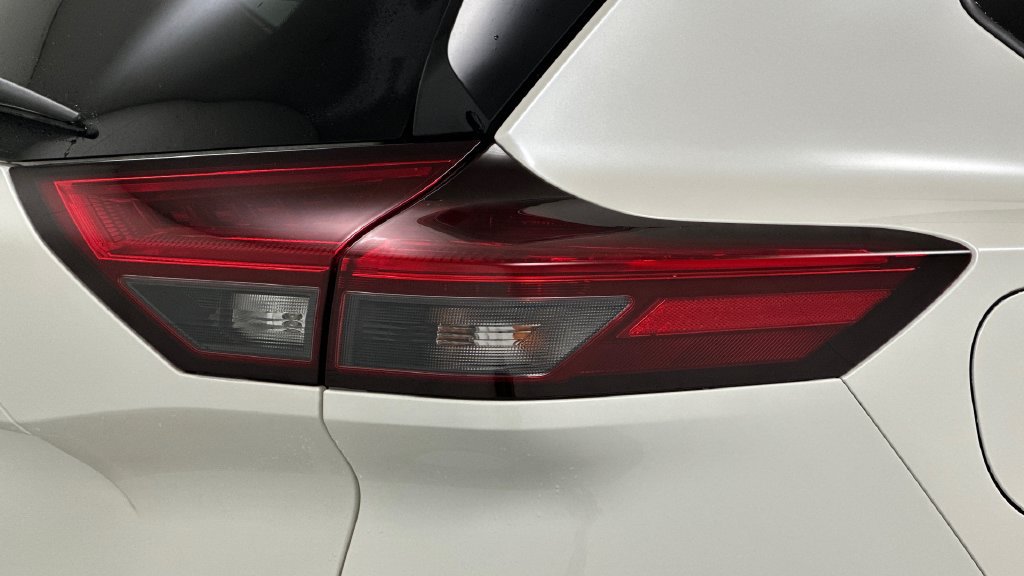 Certified 2021 Nissan Rogue SV AWD/4WD image 25